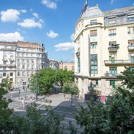 Bpr The Golden Astoria With Balcony And A/C Budapeste Exterior foto