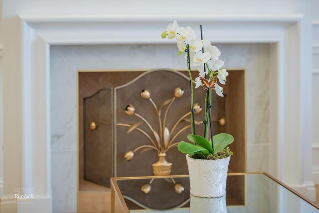 Bpr The Golden Astoria With Balcony And A/C Budapeste Exterior foto
